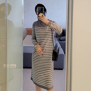 monicaroom12825