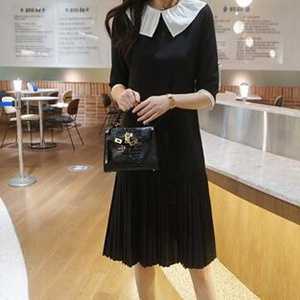 monicaroom13042