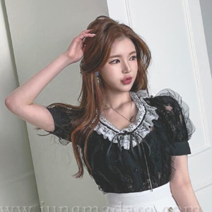 jungmadam14693