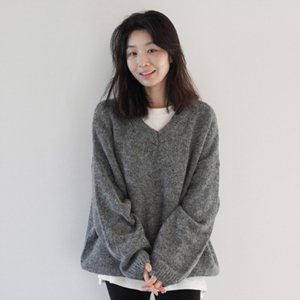 graychic11703