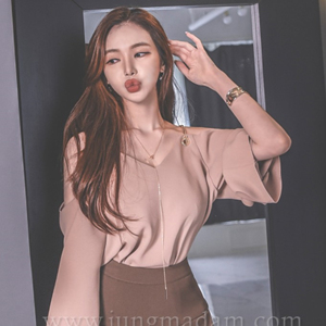 jungmadam14918