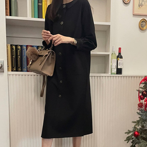 monicaroom15628