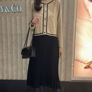 monicaroom15687