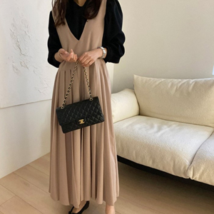 monicaroom15829