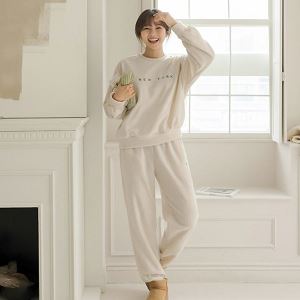 pinksisly145158