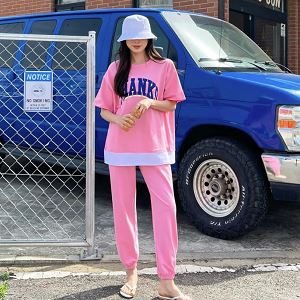 pinksisly146174