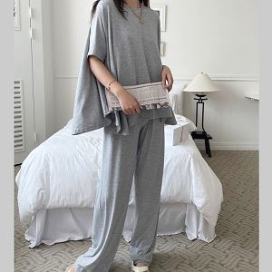 monicaroom18076