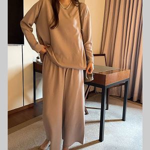 monicaroom18239
